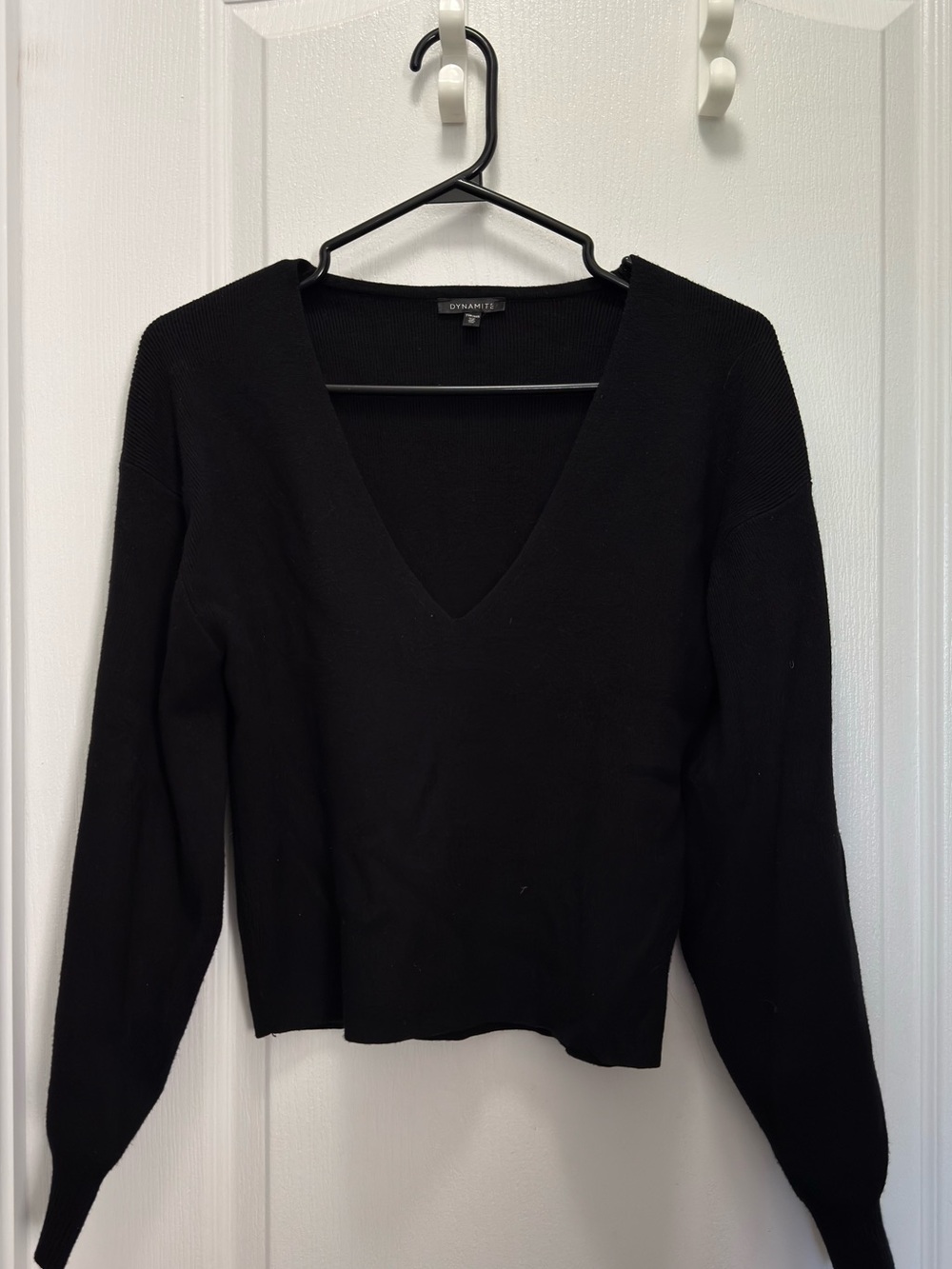 Dynamite Black V-Neck Ribbed Knit Sweater